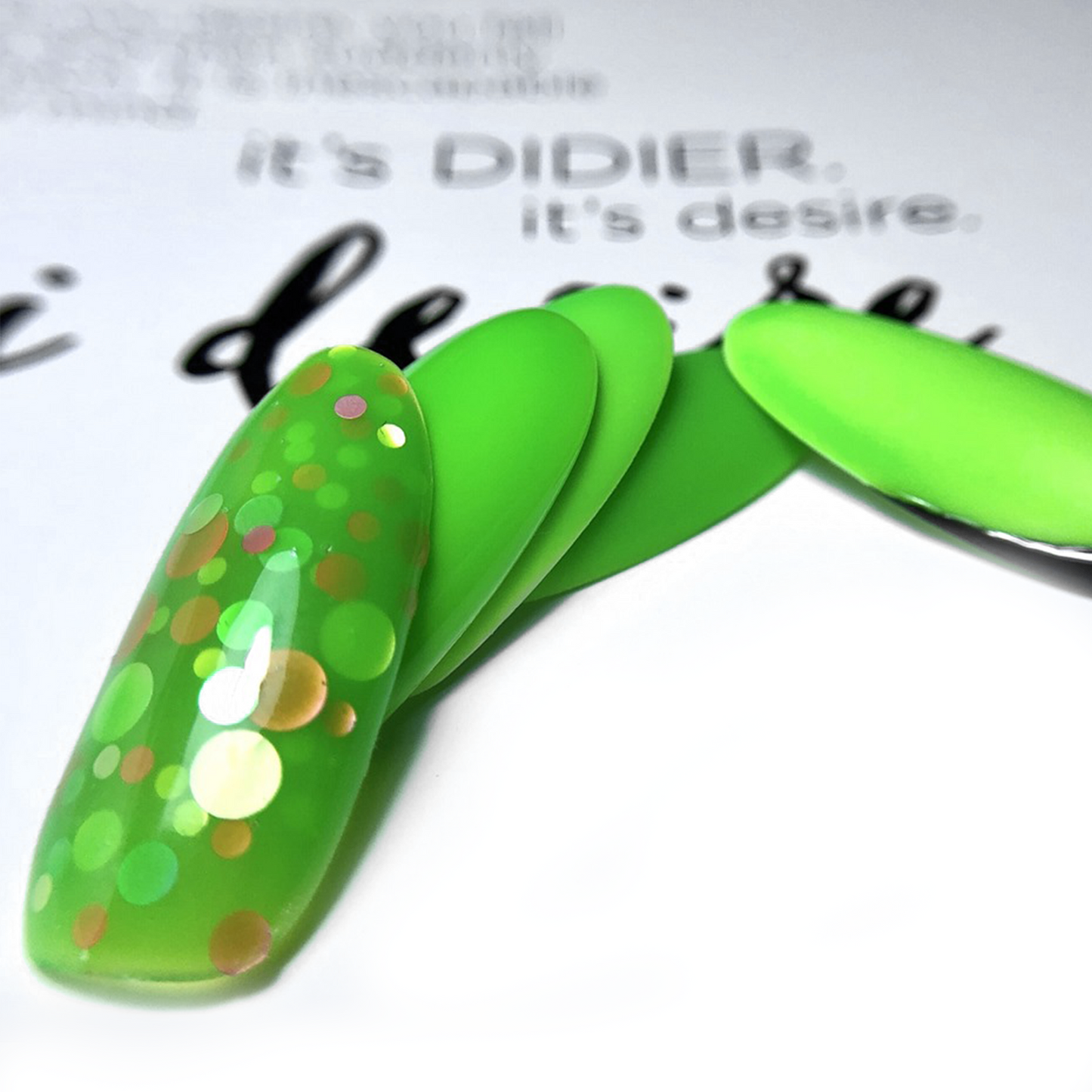 Studios Didier Hibrid Gél Lakk, Neon Green, 8ml